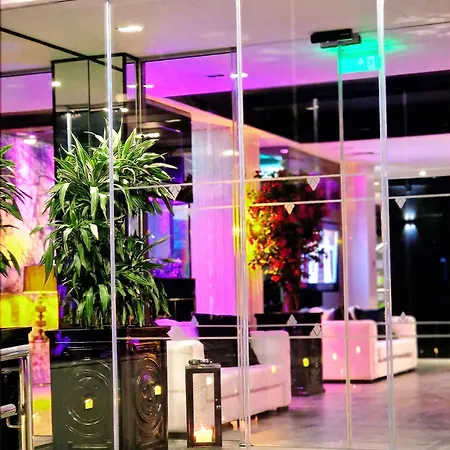 你好斯特里奥豪华酒店（仅限成人） 酒店 拉纳卡