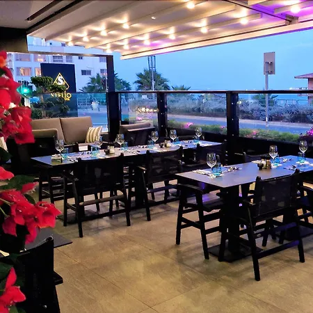 酒店 你好斯特里奥豪华酒店（仅限成人） 4*