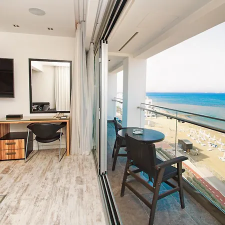 The Ciao Stelio Deluxe Boutique - Adults Only 4* לרנקה