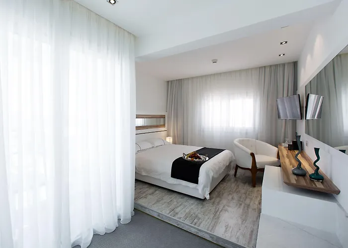 The Ciao Stelio Deluxe Boutique - Adults Only 4* לרנקה