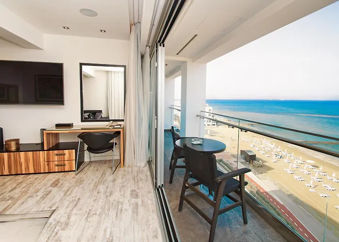 The Ciao Stelio Deluxe Boutique - Adults Only 4* לרנקה