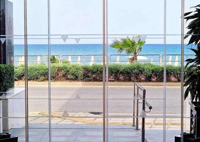 מלון The Ciao Stelio Deluxe Boutique - Adults Only 4*